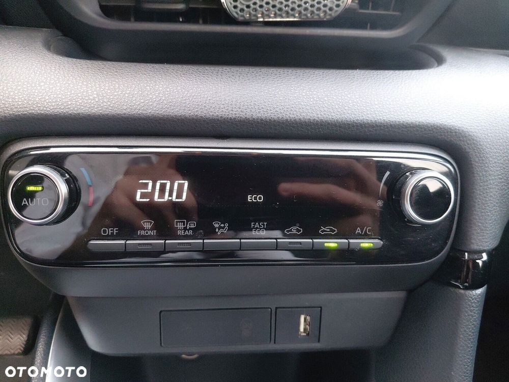 Toyota Yaris Hybrid 1.5 Comfort - 25