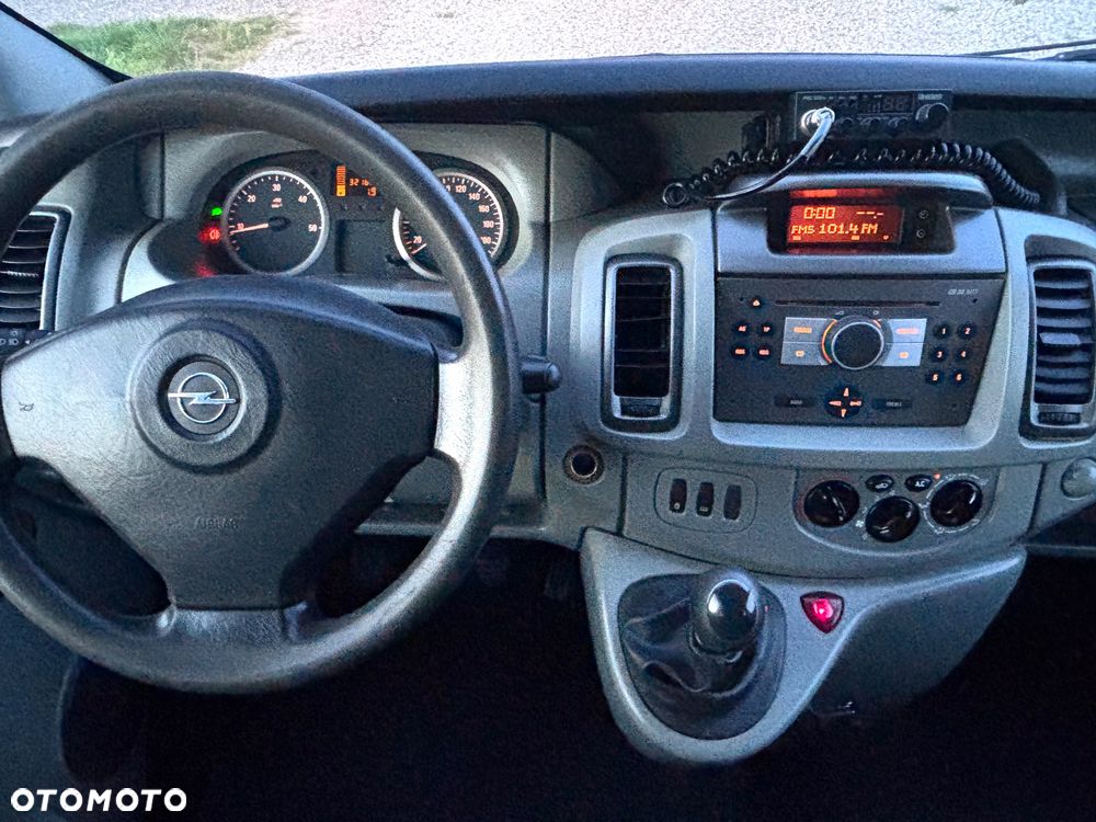 Opel Vivaro - 13