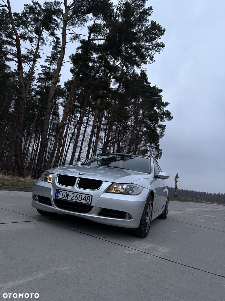 BMW Seria 3 320i - 11