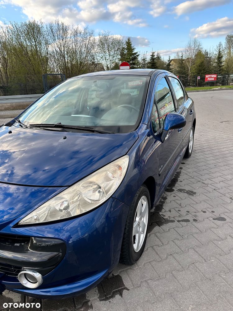 Peugeot 207 1.4 - 5