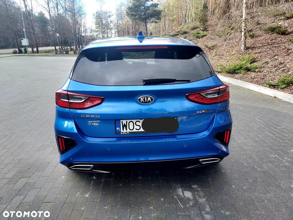 Kia Ceed 1.6 CRDi GT Line - 4