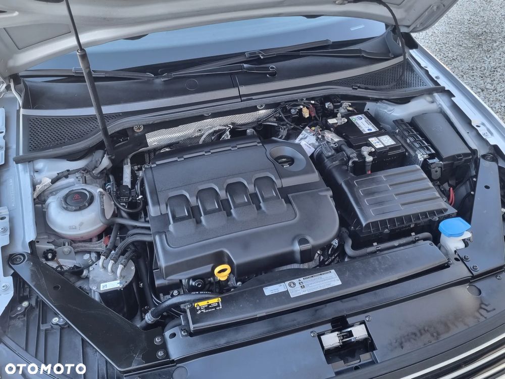 Volkswagen Passat - 17