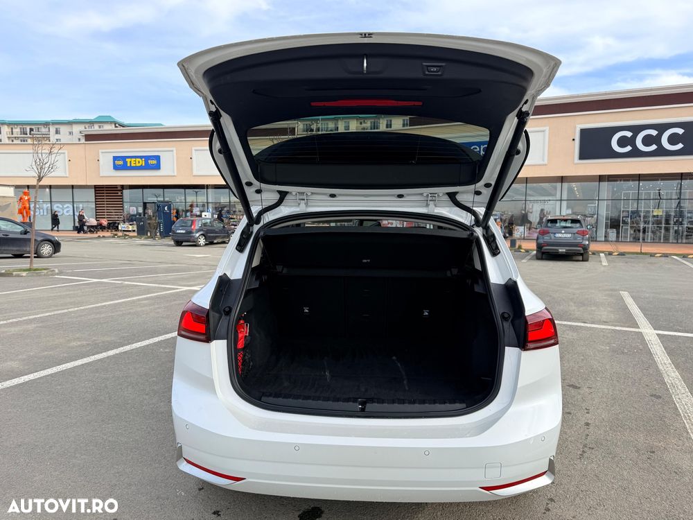 BMW Seria 2 218d AT - 6