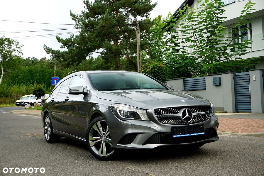 Mercedes-Benz CLA 180 Peak Edition - 2