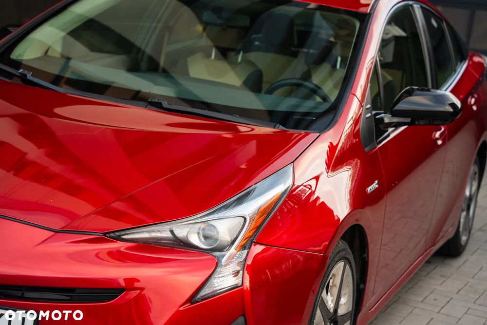 Toyota Prius 1.8 HSD Premium - 10