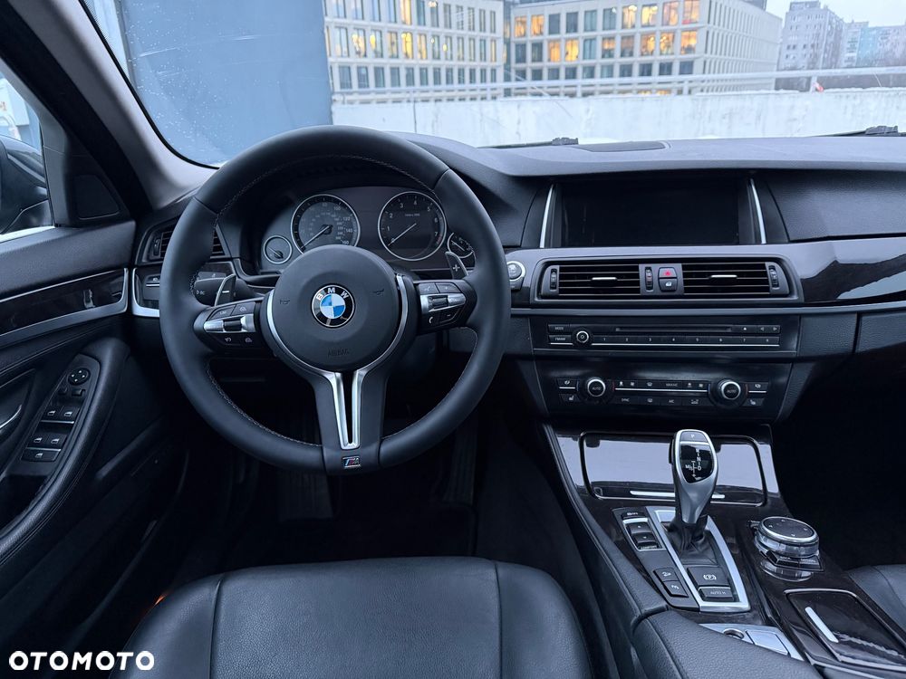 BMW Seria 5 528i xDrive - 21