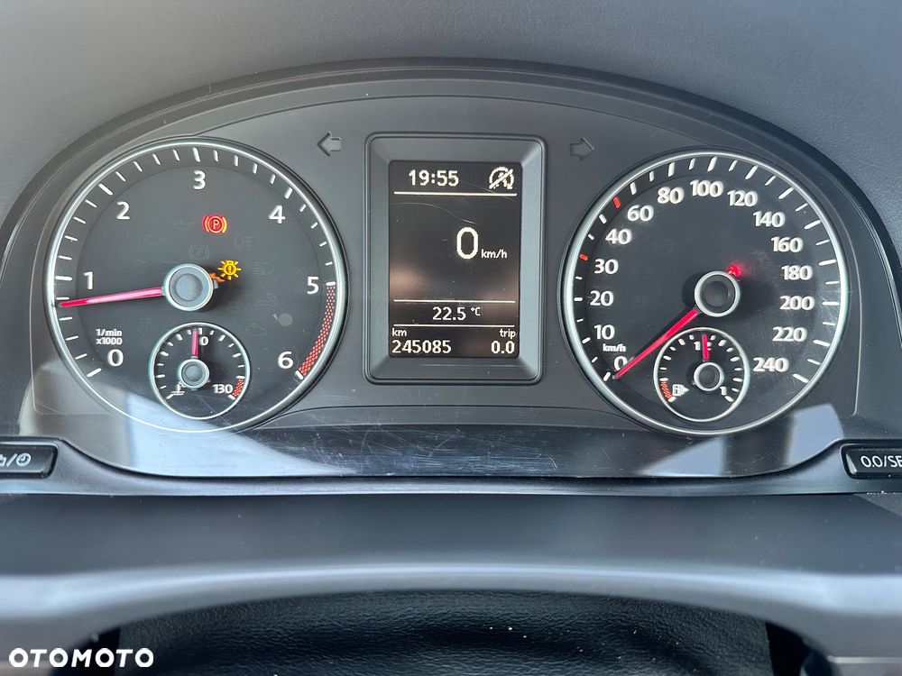 Volkswagen Touran 1.6 TDI DPF BlueMotion Technology Comfortline - 12