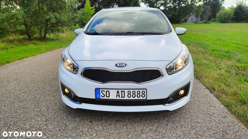 Kia Ceed 1.6 GDI Business Line - 15