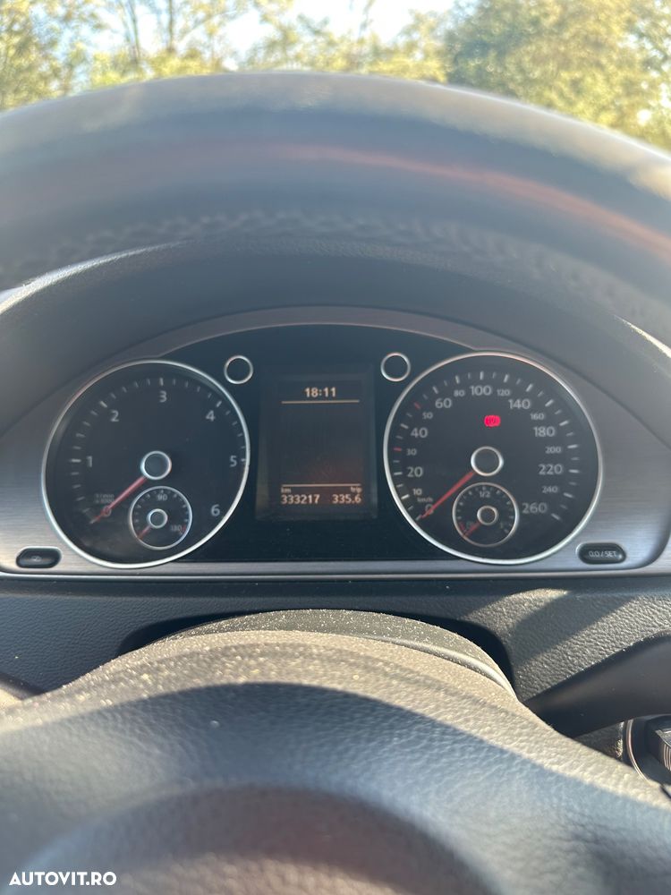 Volkswagen Passat 2.0 TDI Blue TDI Highline - 11