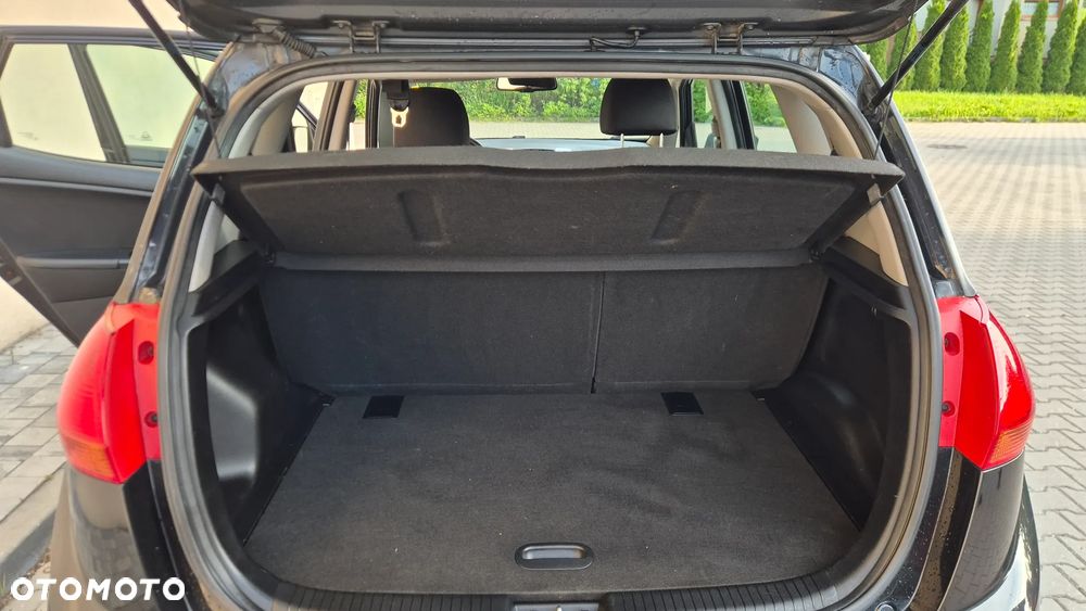 Kia Venga 1.4 CVVT Black Collection - 10