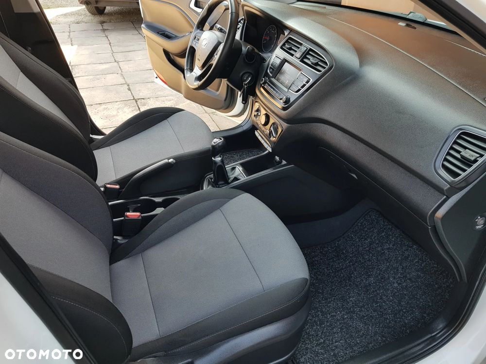 Hyundai i20 blue 1.2 Advantage - 21