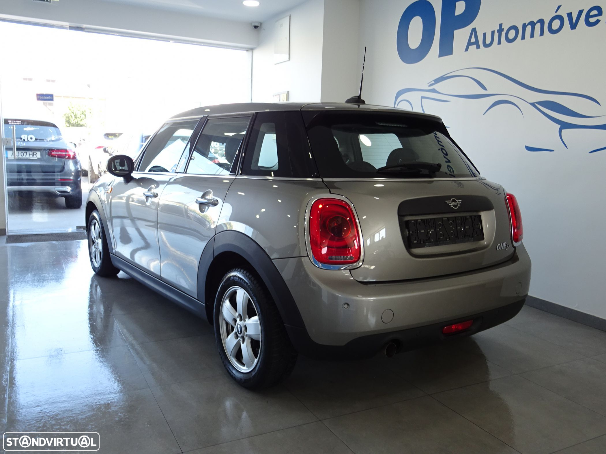 MINI 5 Portas One D - 5