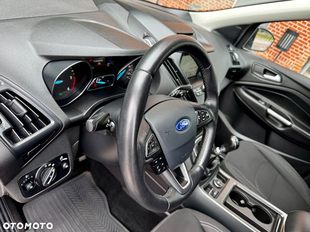 Ford Kuga - 14