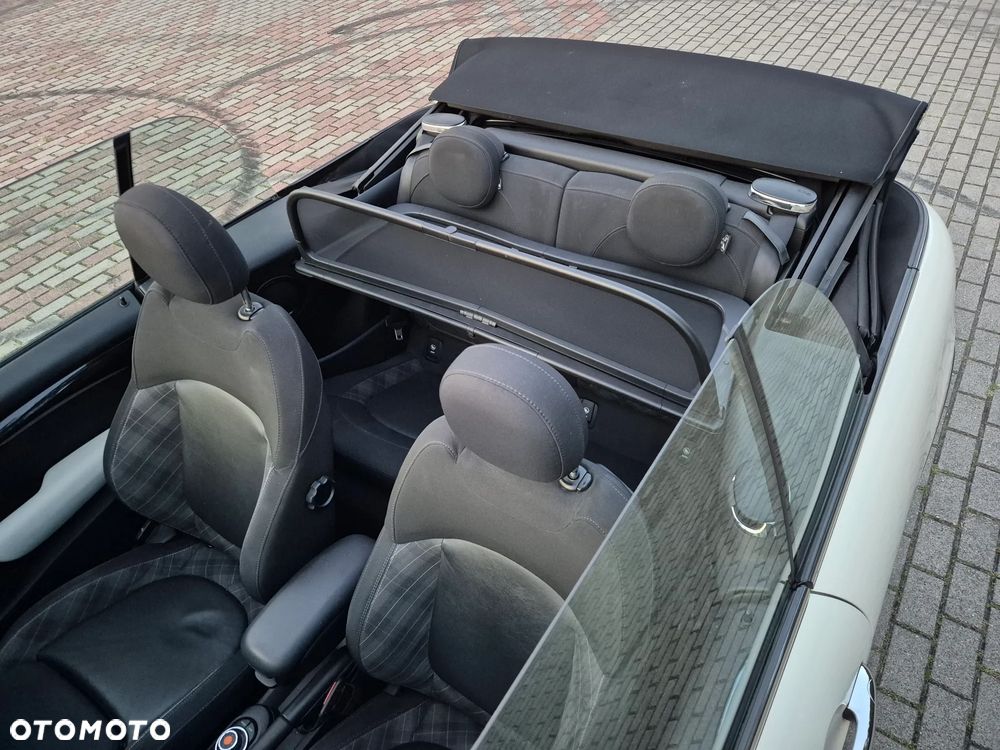 MINI Cooper Cabrio - 14
