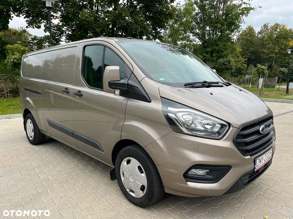 Ford Custom - 10