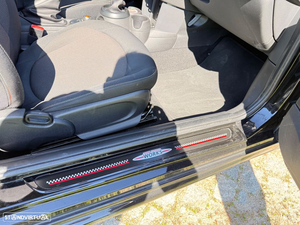 MINI 3 Portas One D - 15