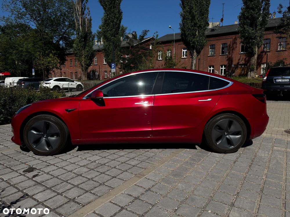 Tesla Model 3 Standard Reichweite Plus Hinterradantrieb - 4