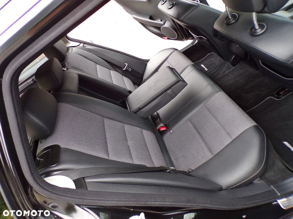 Mercedes-Benz Klasa C 220 CDI 7G-TRONIC Avantgarde Edition - 27