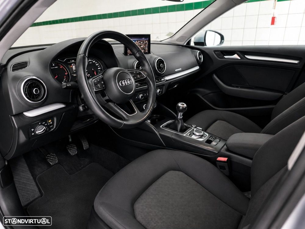 Audi A3 Sportback 1.6 TDI Design - 9