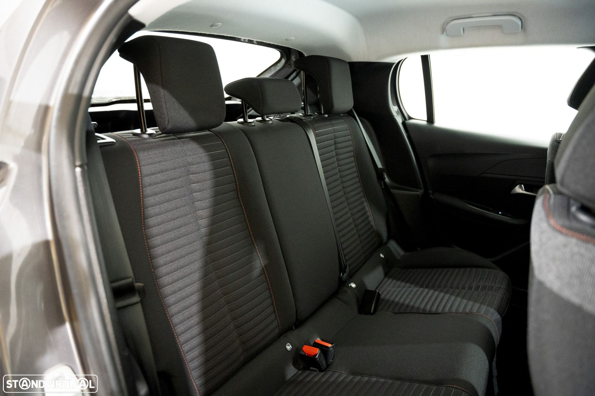 Peugeot 208 1.2 PureTech Active Pack - 11