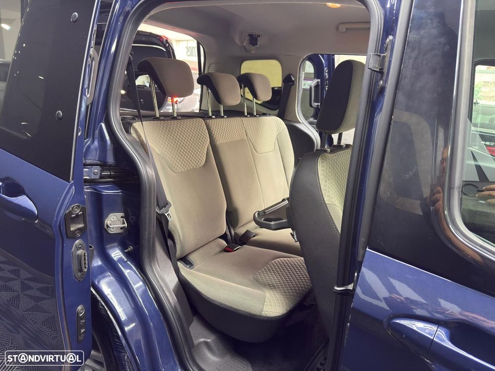 Ford Tourneo Courier 1.0 EcoBoost Titanium - 10
