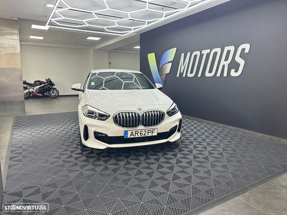 BMW 116 d Pack 50 anos M Auto - 8