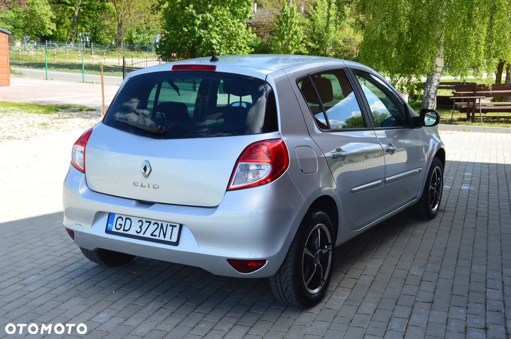 Renault Clio - 13