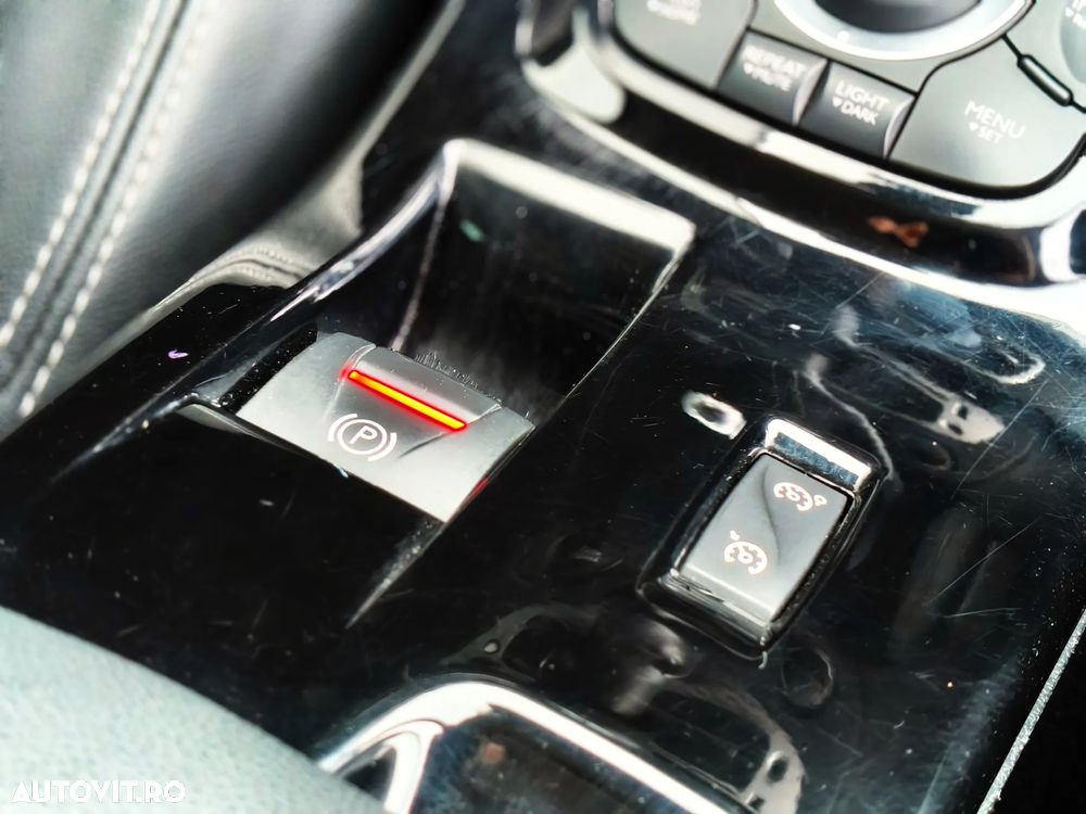 Renault Megane Grandtour ENERGY TCe 115 Start & Stop Bose Edition - 28