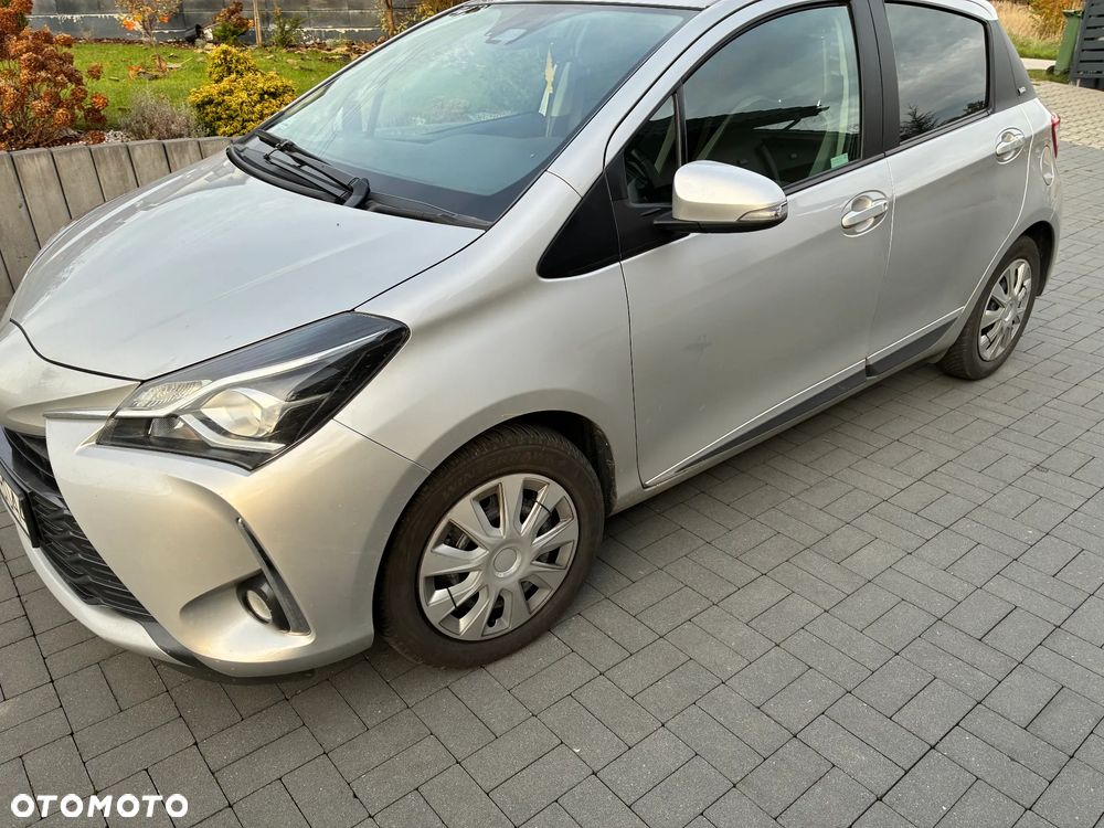 Toyota Yaris 1.5 Premium - 7