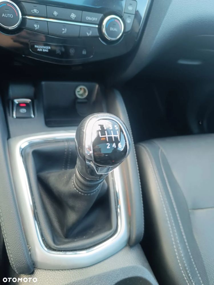 Nissan Qashqai 1.2 DIG-T TEKNA+ - 32