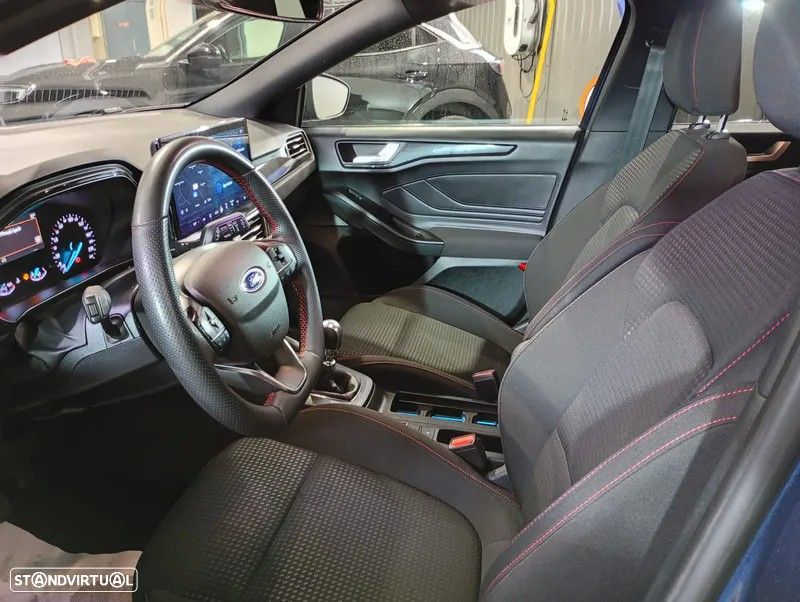 Ford Focus 1.0 EcoBoost MHEV ST-Line - 15