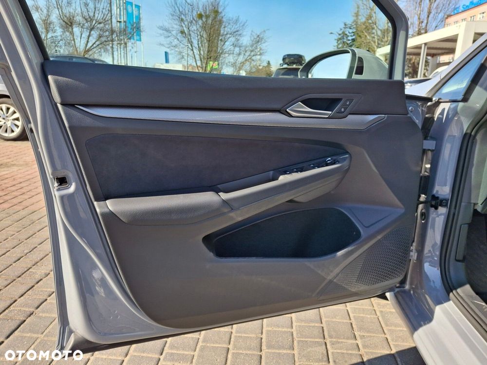 Volkswagen Golf Variant - 9