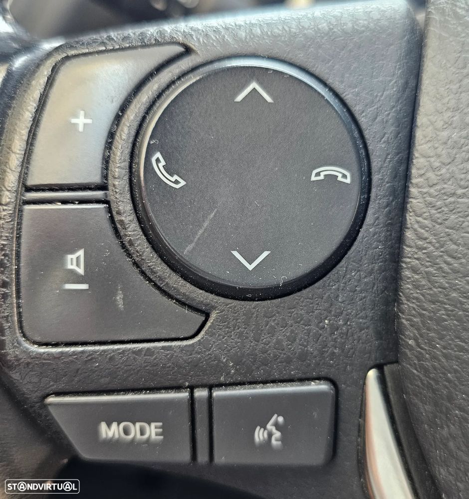 Toyota Auris Touring Sports 1.4 D-4D Comfort+Pack Sport - 23