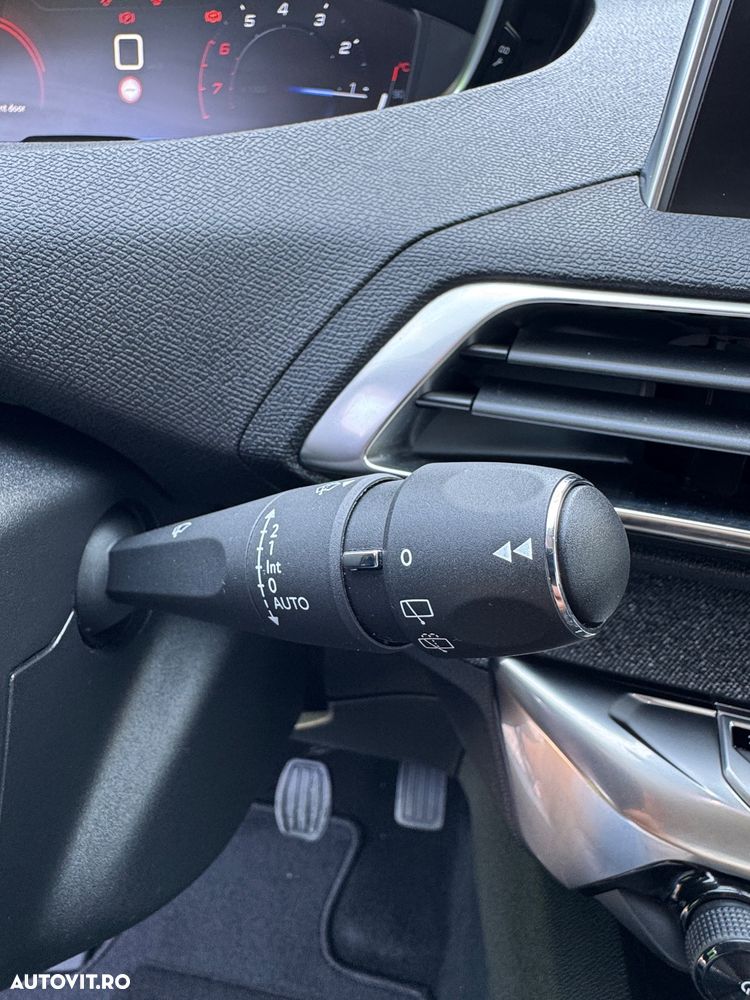 Peugeot 3008 PureTech 130 Stop & Start GPF Allure Pack - 19