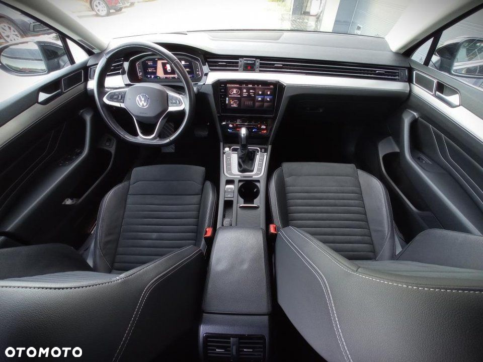 Volkswagen Passat - 16