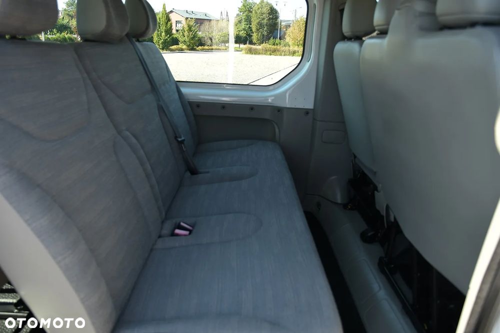 Renault Trafic Passenger L2H1 Expression - 23