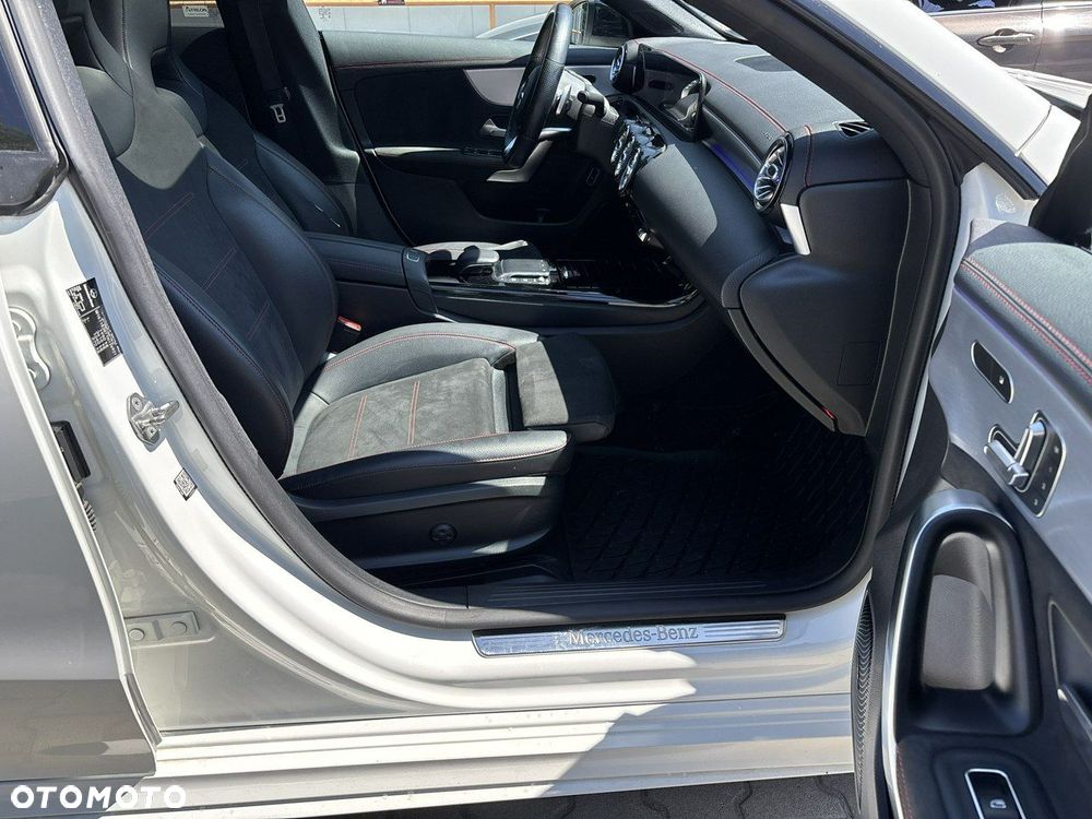 Mercedes-Benz CLA 200 mHEV AMG Line 7G-DCT - 19