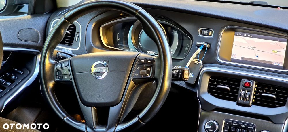 Volvo V40 T3 Kinetic - 19