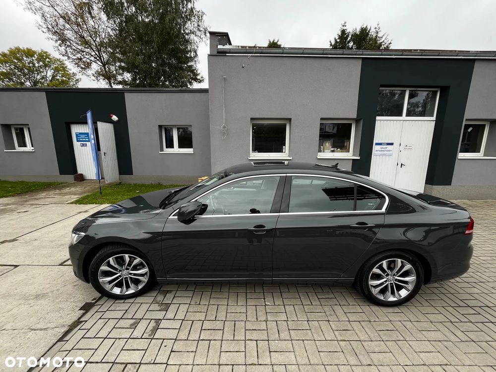 Volkswagen Passat - 14