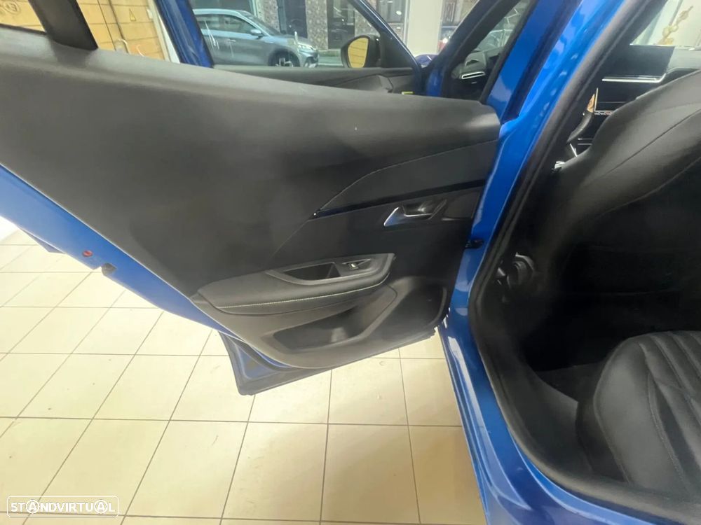 Peugeot e-2008 50 kWh GT Line - 8