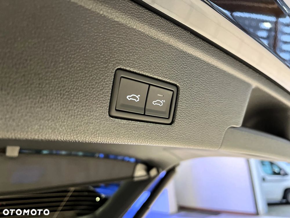 Volkswagen Touareg 3.0 V6 TDI SCR 4Mot R-Line - 37