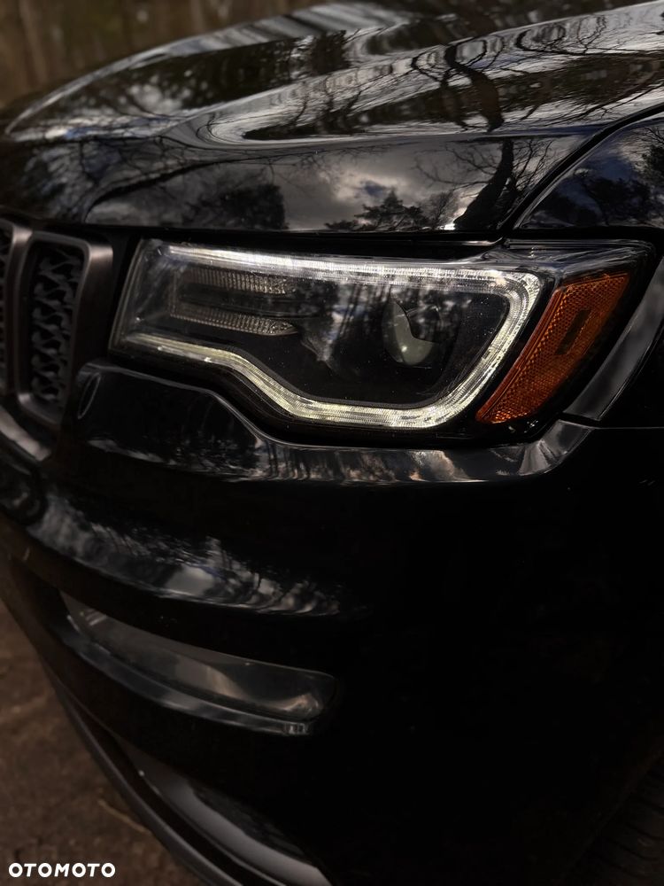 Jeep Grand Cherokee - 14