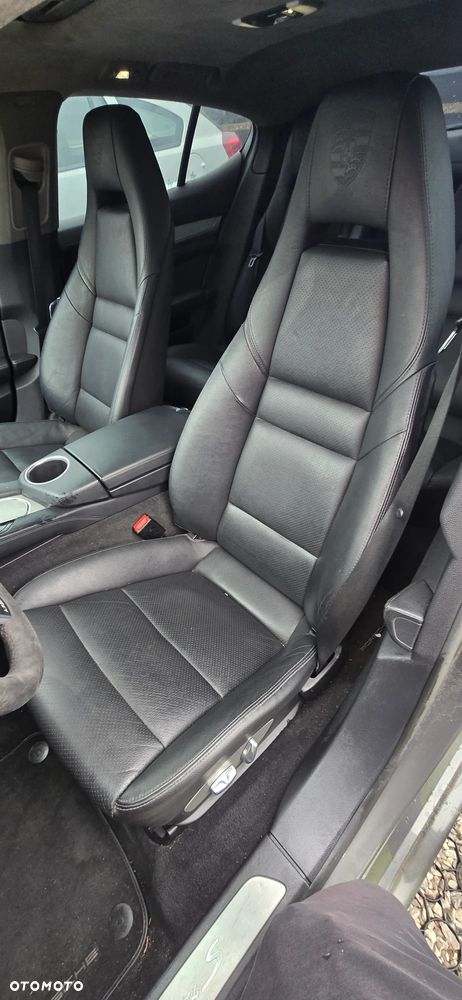 Porsche Panamera 4S PDK - 16
