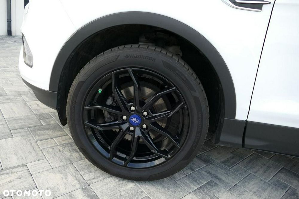 Ford Kuga 1.5 EcoBoost 2x4 Titanium - 20