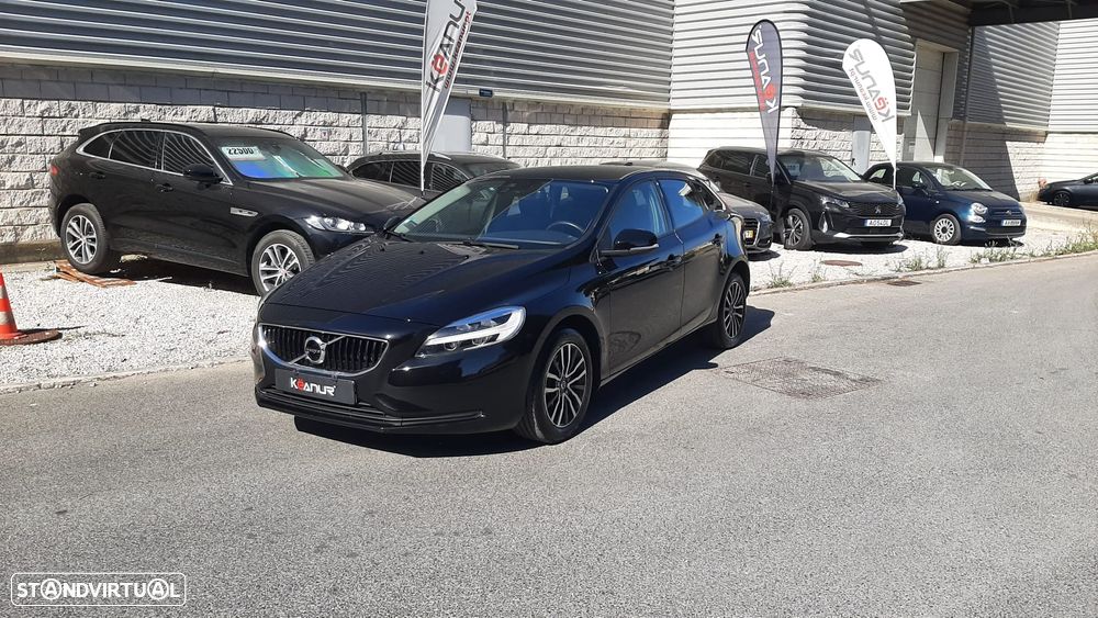 Volvo V40 2.0 D3 Momentum - 1