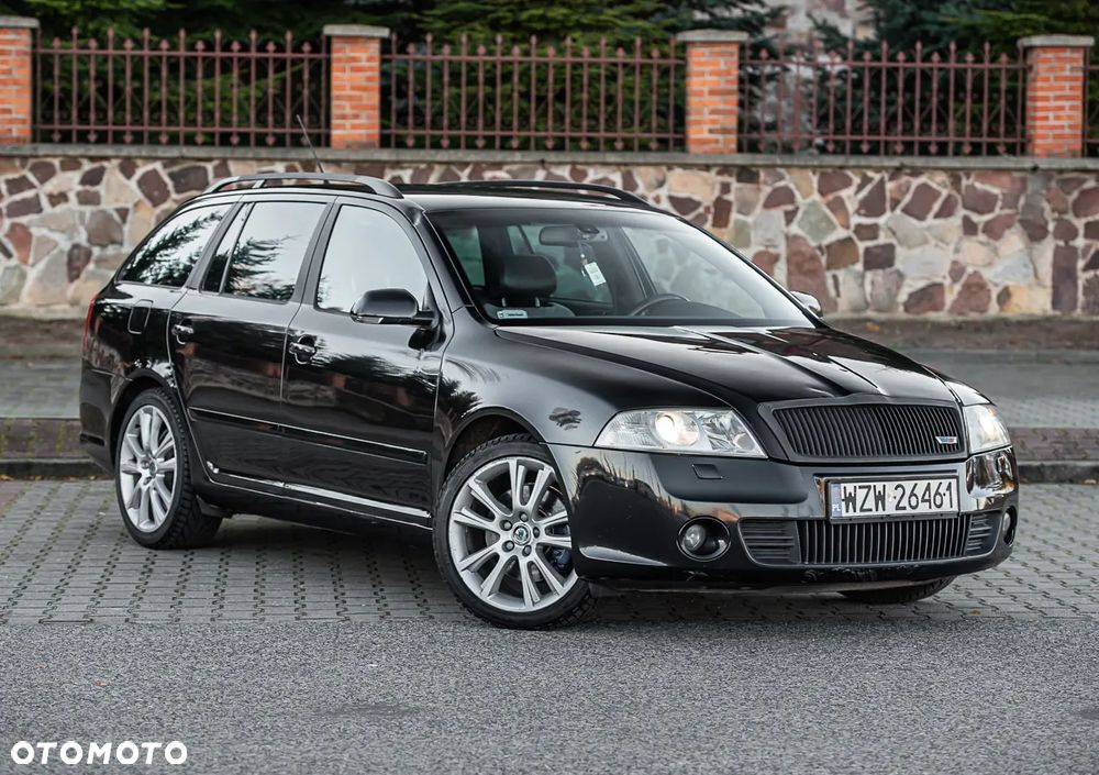 Skoda Octavia Combi 2.0 TDI CR DPF RS - 1