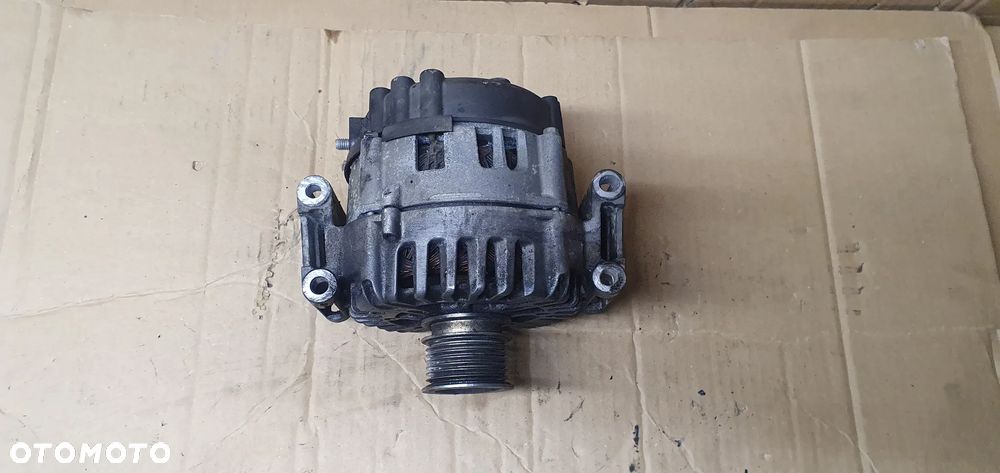 Alternator prądnica Mercedes E-Klasa W213 3.0 CDI A0009062722 - 1