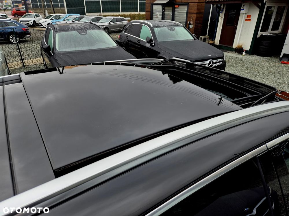 Mercedes-Benz GLC - 33