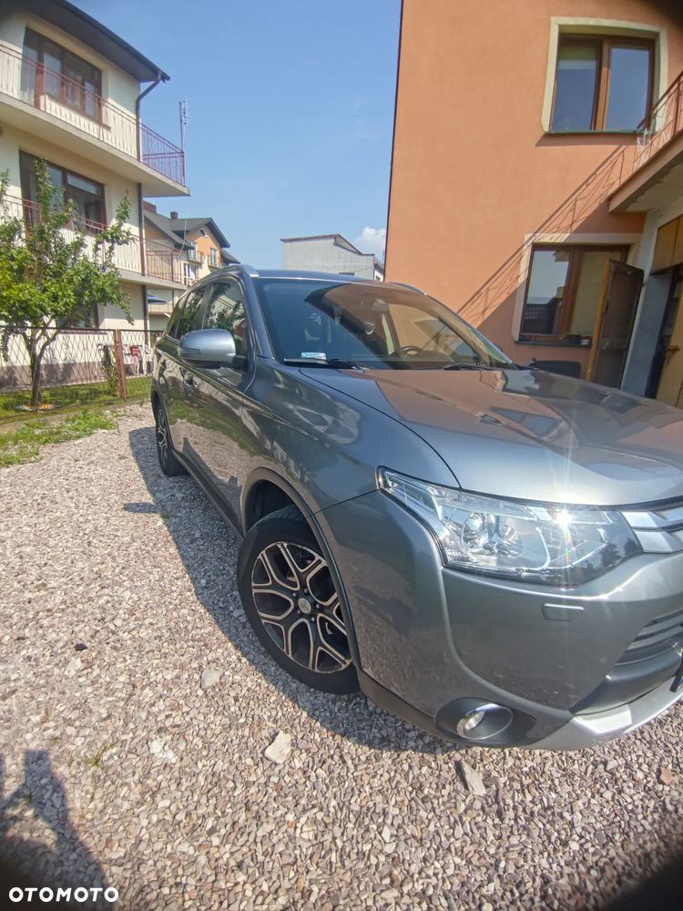 Mitsubishi Outlander - 12