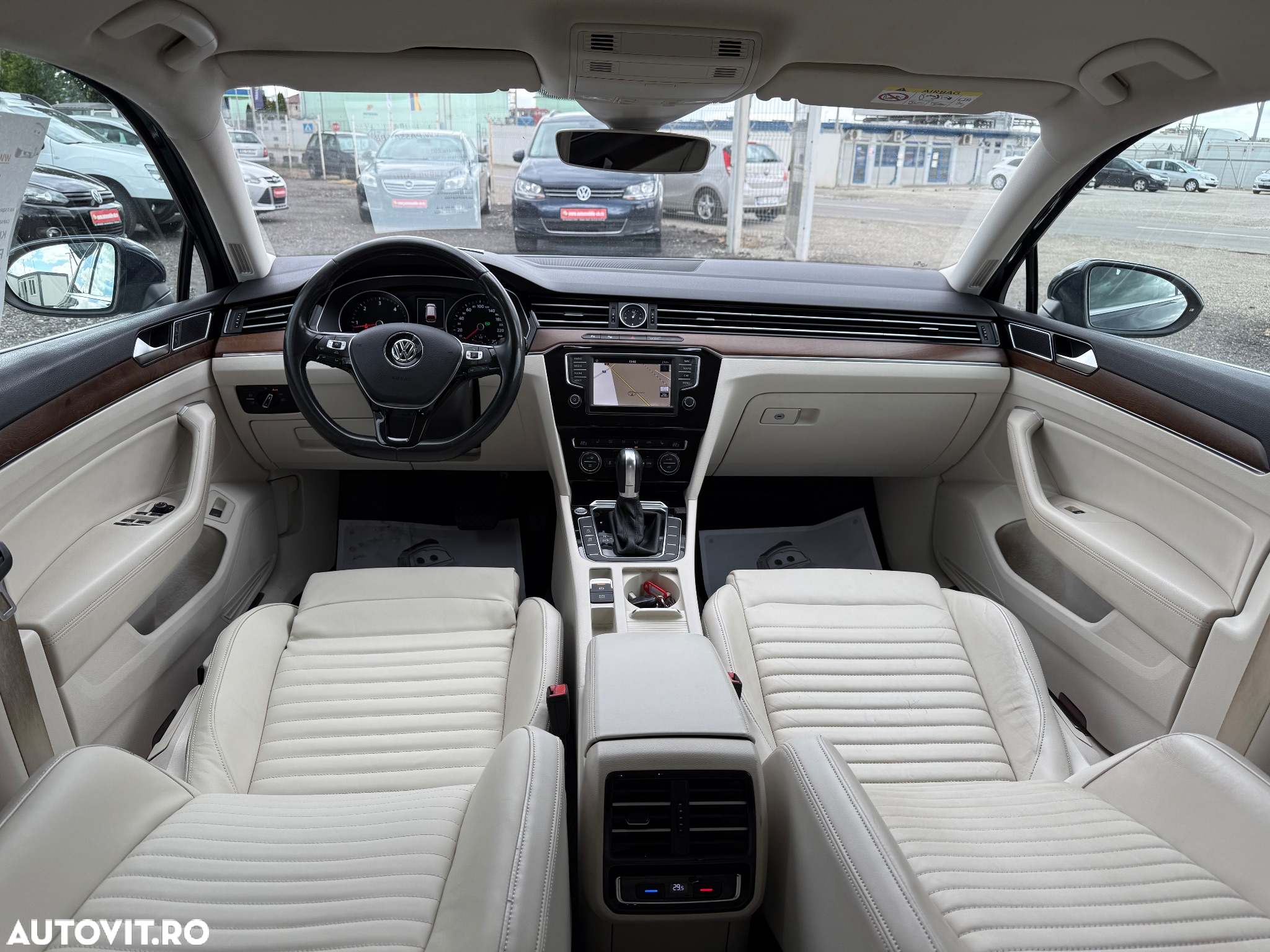 Volkswagen Passat Variant 2.0 TDI SCR DSG Highline - 8